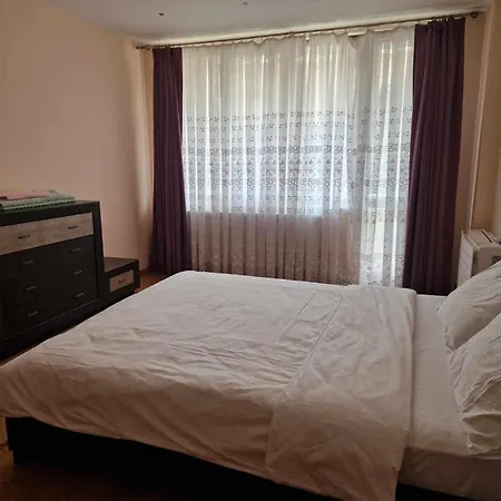 شقة Luxury Apartment. луксозен апартамент. Musi فيلينغراد