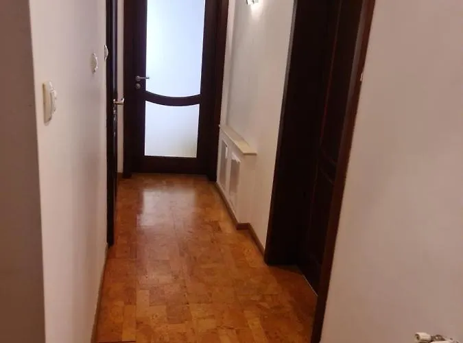 شقة Luxury Apartment. луксозен апартамент. Musi